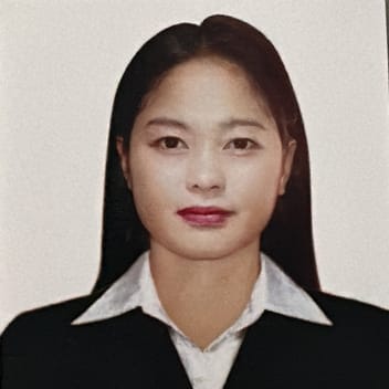 Farhana, Filipino elder-care worker, in Jeddah