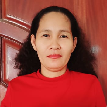 Darlene , Filipino nanny, in Dubai