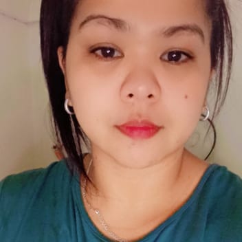 Emmarie , Filipino nanny, in Dubai