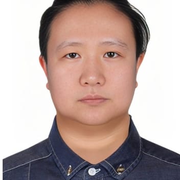 Mailene, Filipino driver, in Dubai