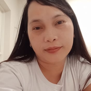 Juvilyn, Filipino nanny, in Abu Dhabi