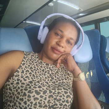 caroline, Kenyan nanny, in Dubai