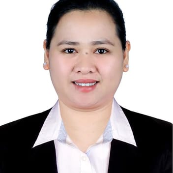Divina , Filipino nanny, in Dubai