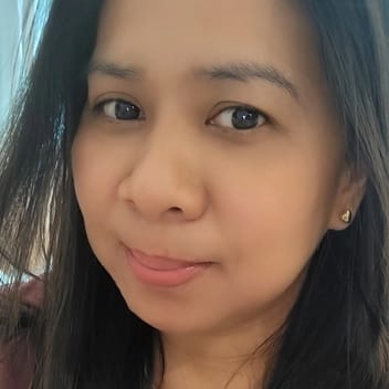 Rosalie, Filipino nanny, in Dubai