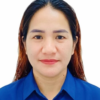 Rose marie, Filipino nanny, in Dubai