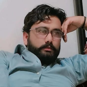 Muntazir , Pakistani driver, in Jeddah