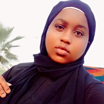 NOELA, Tanzanian maid, in Madinah