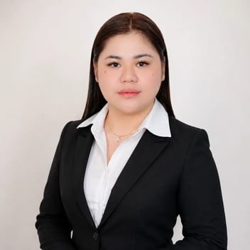 Thalia mae, Filipino driver, in Dubai
