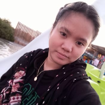 Saguira , Filipino maid, in Dubai