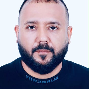 Waqas, Pakistani driver, in Dubai