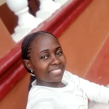 Eznah, Kenyan nanny, in Qatar