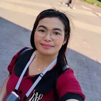 Jinelyn, Filipino maid, in Riyadh