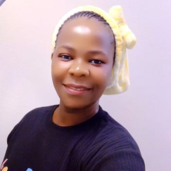 Evelyn, Kenyan nanny, in Riyadh