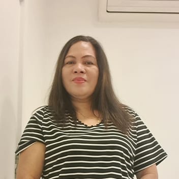 ROSSANA , Filipino nanny, in Riyadh