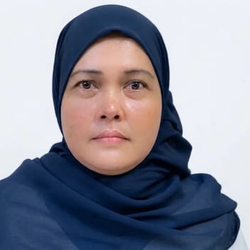 Jocelyn, Filipino elder-care worker, in Dammam
