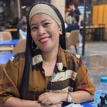 Lorena , Filipino nanny, in Riyadh