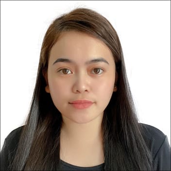 SHIRLEY, Filipino maid, in Dubai