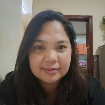 Jennieveve, Filipino maid, in Dubai