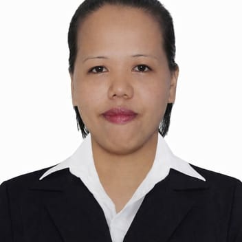 Julie , Filipino nanny, in Dubai