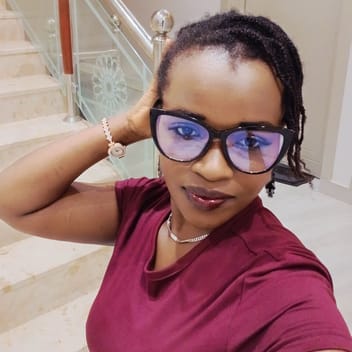 Esther , Kenyan nanny, in Riyadh