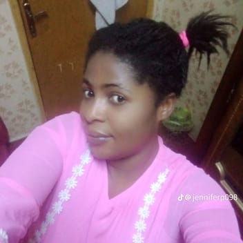 Jennifer , Ghanaian nanny, in Riyadh