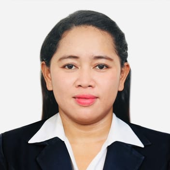 Nirwina, Filipino elder-care worker, in Riyadh