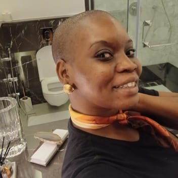 sanna, Zimbabwean nanny, in Dubai