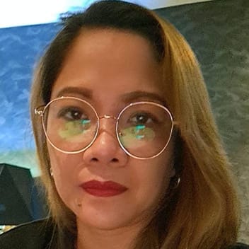 Alma, Filipino maid, in Dubai