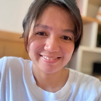 Floralyn , Filipino nanny, in Qatar