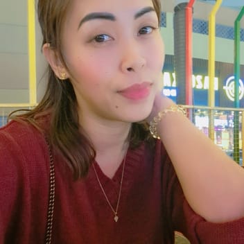 Samia, Filipino maid, in Dubai