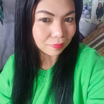 Wedelyn , Filipino nanny, in Dubai