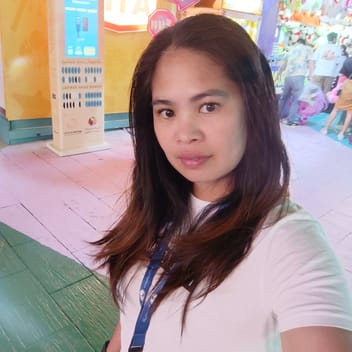 Manilyn, Filipino nanny, in Dubai