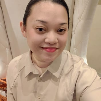 Johanny, Filipino maid, in Dubai