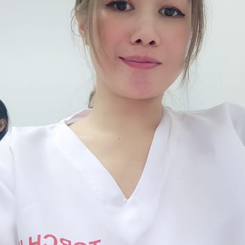 Angelou , Filipino maid, in Dubai