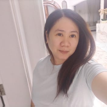Rowena , Filipino nanny, in Dubai