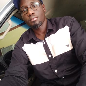 Rabiifqum , Ugandan driver, in Riyadh