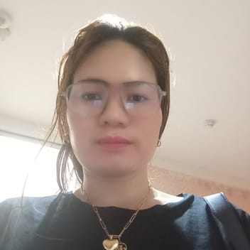 Raquel , Filipino nanny, in Dubai