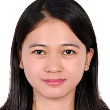 Aluna , Filipino nanny, in Riyadh