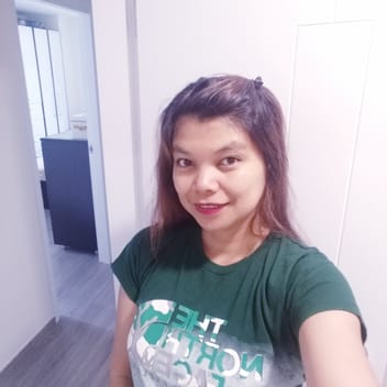estrellita , Filipino elder-care worker, in Saudi Arabia