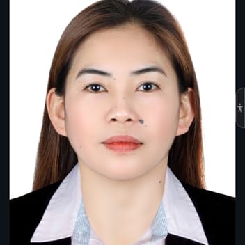 Shirley, Filipino maid, in Dubai