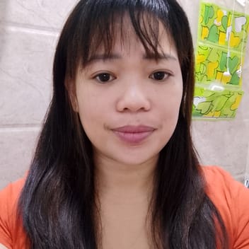 Emelyn, Filipino nanny, in Dubai
