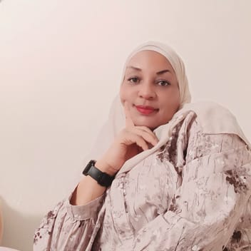 Naomi , Kenyan elder-care worker, in Riyadh
