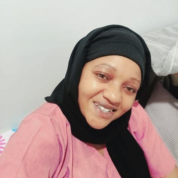 Beth , Kenyan driver, in Riyadh
