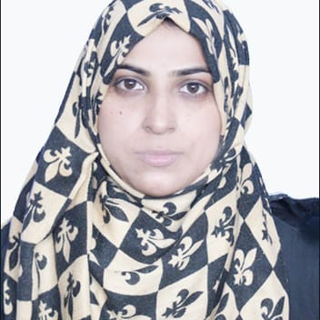 Muneeba, Pakistani nanny, in Makkah