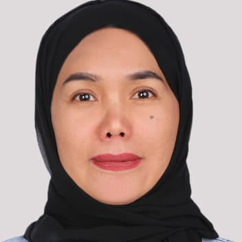 Kayekong , Filipino nanny, in Abu Dhabi