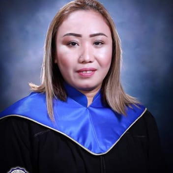Charlotte , Filipino nanny, in Jeddah