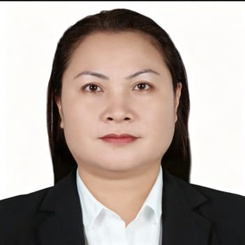Lucia, Filipino maid, in Dubai
