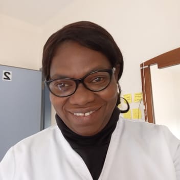 Feyisayo, Nigerian nanny, in Riyadh