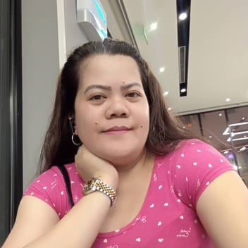 Marivic, Filipino maid, in Jeddah