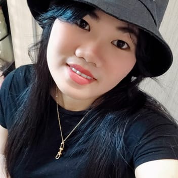 JOVELYN, Filipino nanny, in Dubai